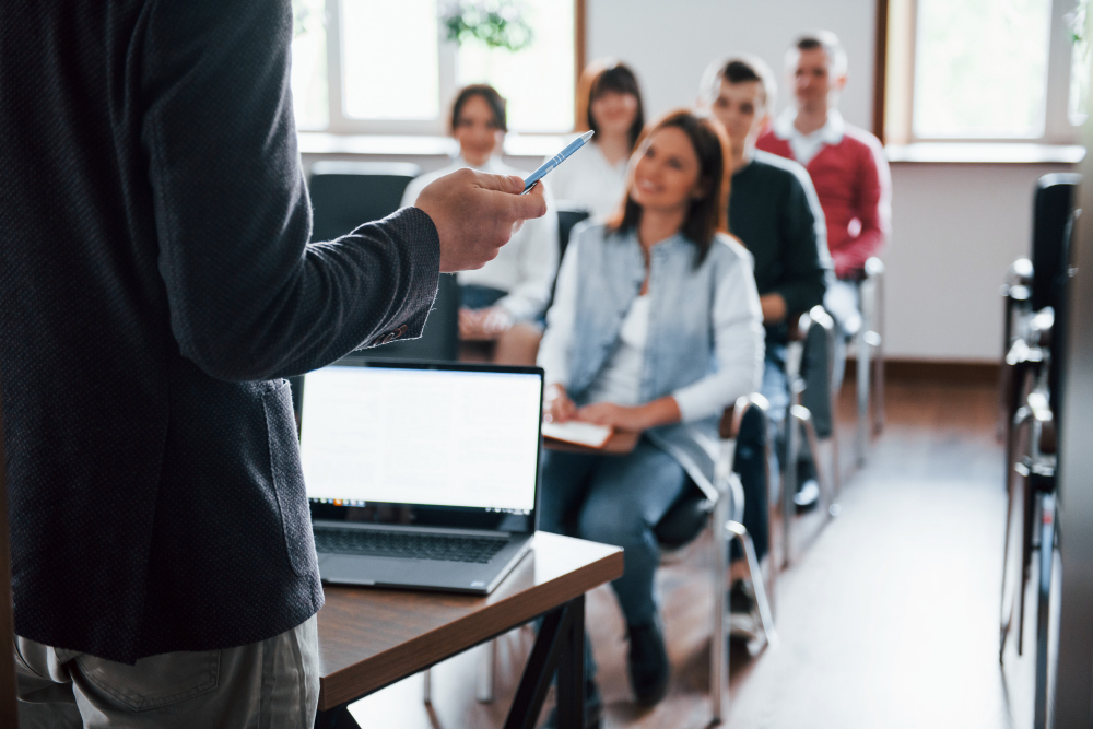 Formation CSE à Versailles : tout savoir pour les élus et les entreprises